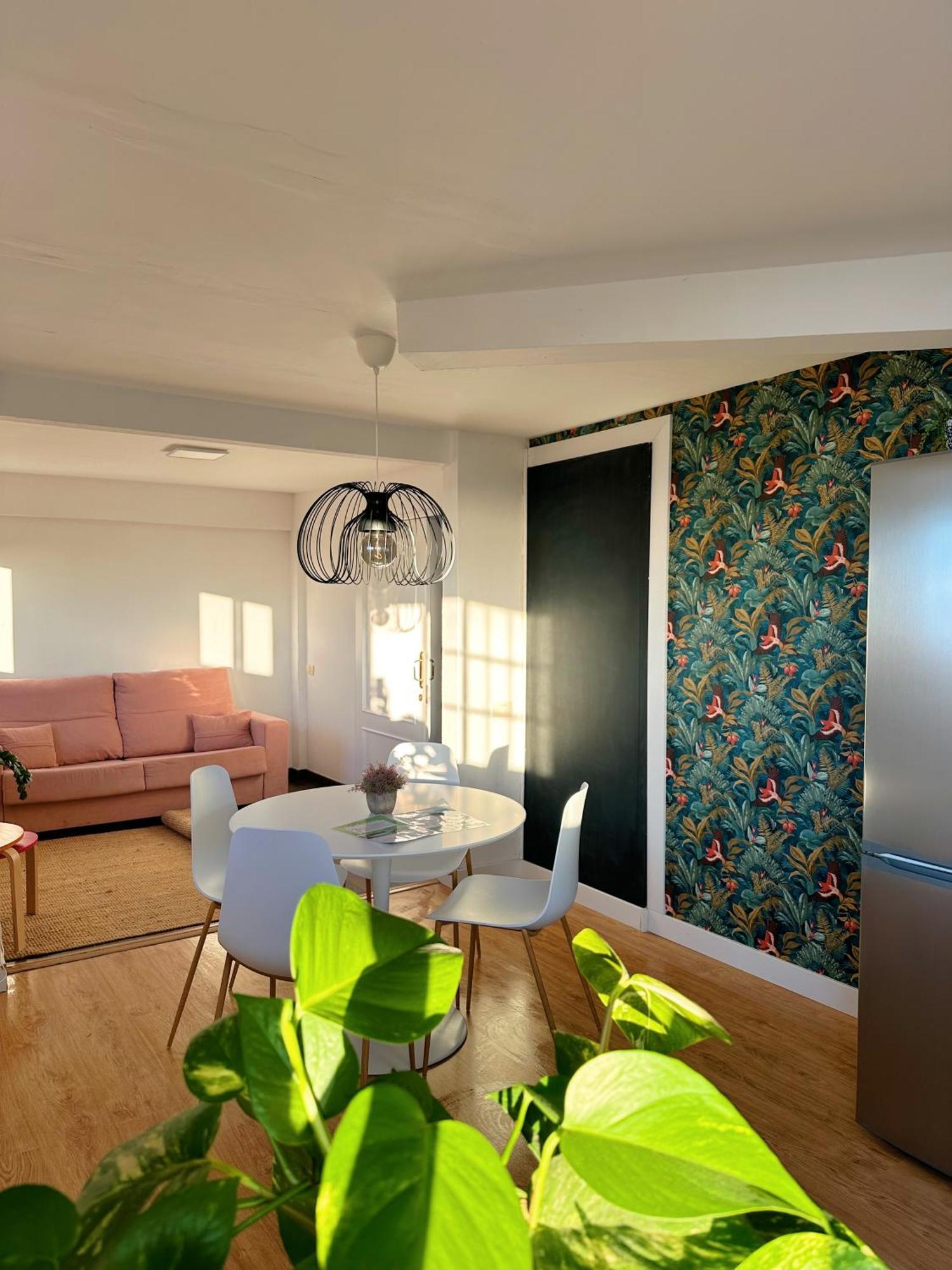 Villa Casa con piscina y jardín con vistas al mar Puerto de la Madera Exterior foto
